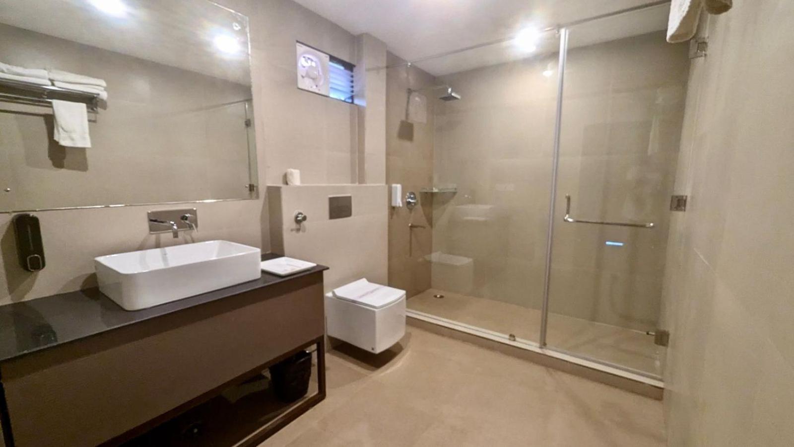 Samskara&Samsara Hotel Lansdowne Bagian luar foto